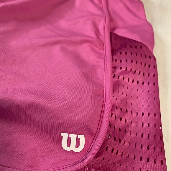 Wilson Athletic Shorts Size Large - Picture 2 of 4